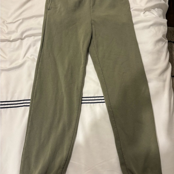 GAP Olive Green Jogger Pants ,size Boys 14-16 - Picture 2 of 3